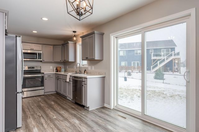 2200 Anchorage Drive, Mankato, MN 56003