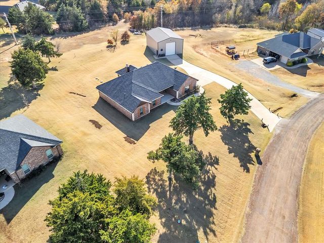 5708 Cedar Tree Circle, Guthrie, OK 73044