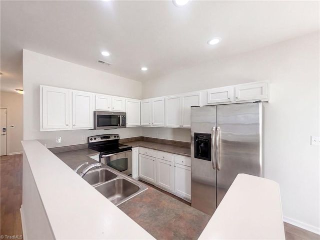 834 Central Park Avenue, Greensboro, NC 27407