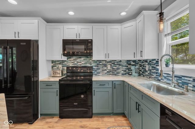 30 Lincoln Hills, Coatesville, IN 46121