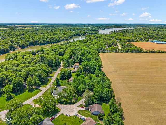 30 Lincoln Hills, Coatesville, IN 46121