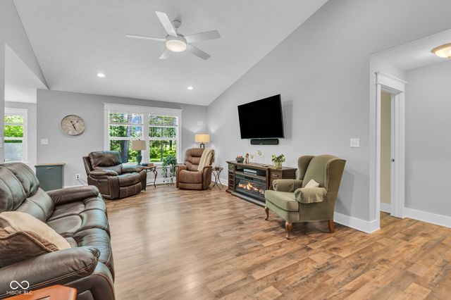 30 Lincoln Hills, Coatesville, IN 46121