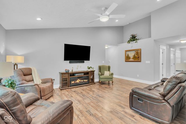 30 Lincoln Hills, Coatesville, IN 46121