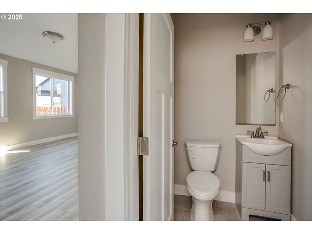 790 17th Ave, Seaside, OR 97138