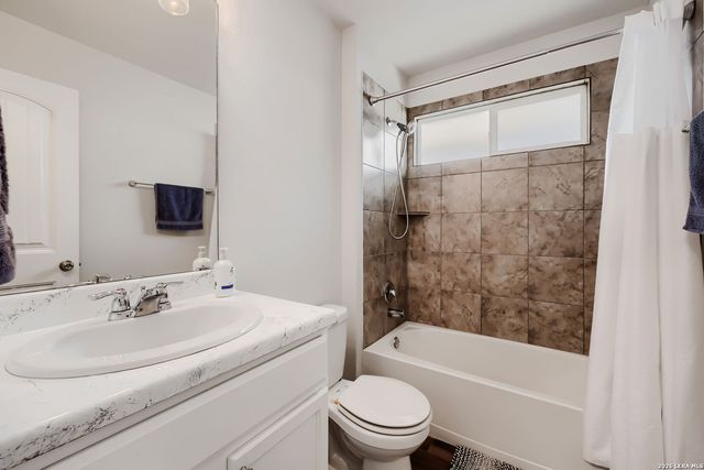 2832 Tengyc Bow, San Antonio, TX 78245