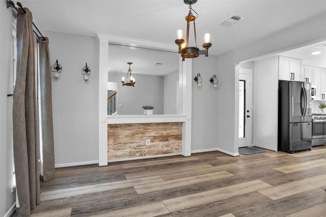 106 N Rushwing Circle, The Woodlands, TX 77381