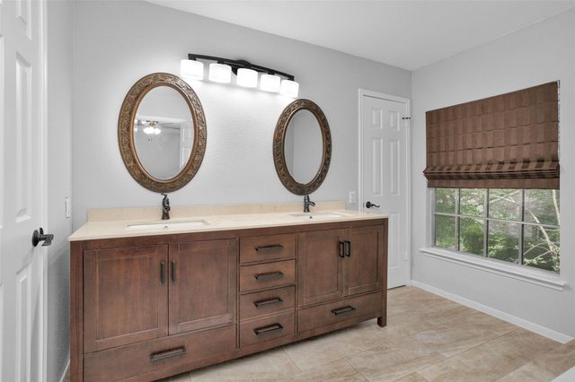 106 N Rushwing Circle, The Woodlands, TX 77381