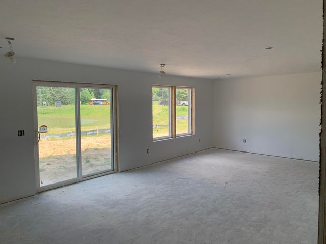 7900 Woodhurst Drive NE, Rockford, MI 49341