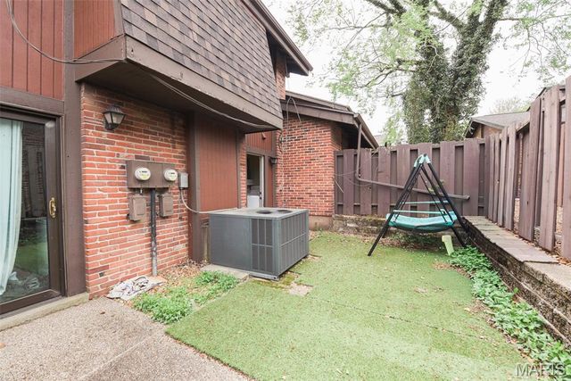 4357 Tavistock Circle, Oakville, MO 63129