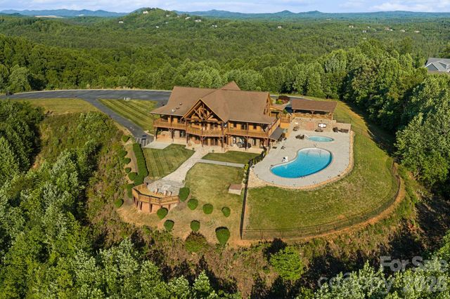 2070 Thoroughbred Way G18, Lenoir, NC 28645
