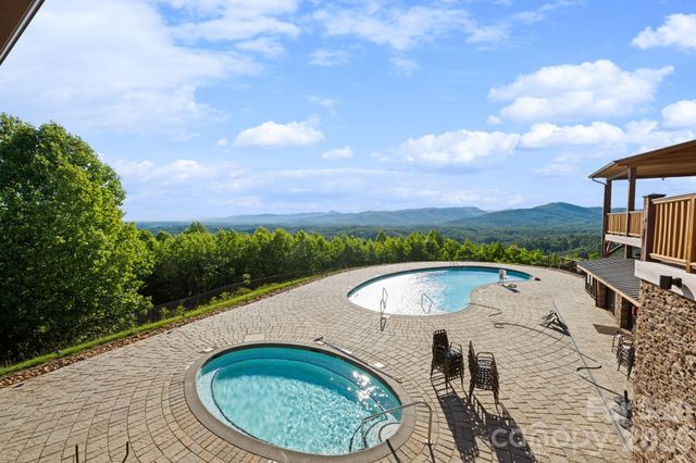 2070 Thoroughbred Way G18, Lenoir, NC 28645