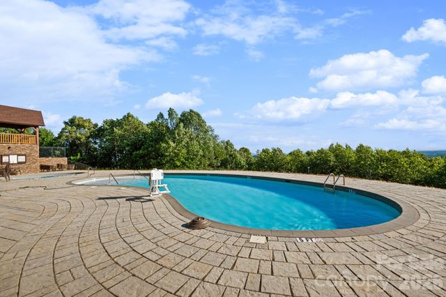 2070 Thoroughbred Way G18, Lenoir, NC 28645
