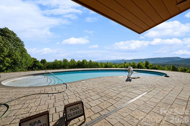 2070 Thoroughbred Way G18, Lenoir, NC 28645