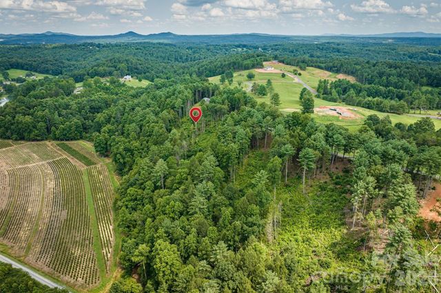 2070 Thoroughbred Way G18, Lenoir, NC 28645