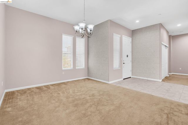 6432 Laurel Creek Pl, Livermore, CA 94551