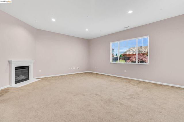 6432 Laurel Creek Pl, Livermore, CA 94551