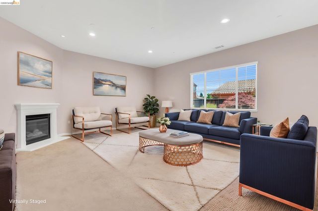6432 Laurel Creek Pl, Livermore, CA 94551