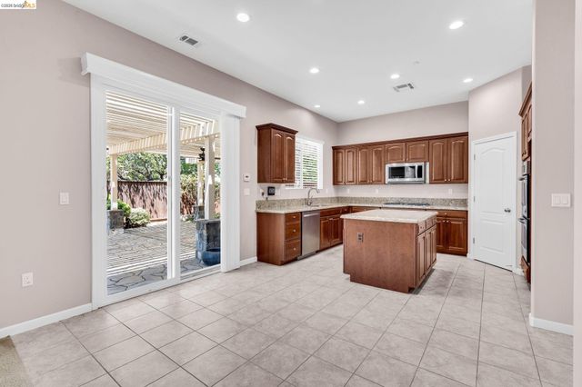 6432 Laurel Creek Pl, Livermore, CA 94551