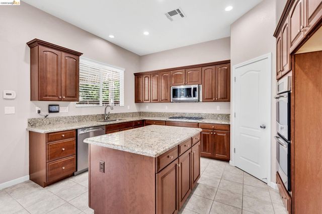 6432 Laurel Creek Pl, Livermore, CA 94551