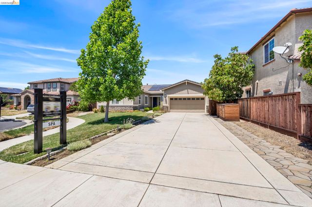 6432 Laurel Creek Pl, Livermore, CA 94551