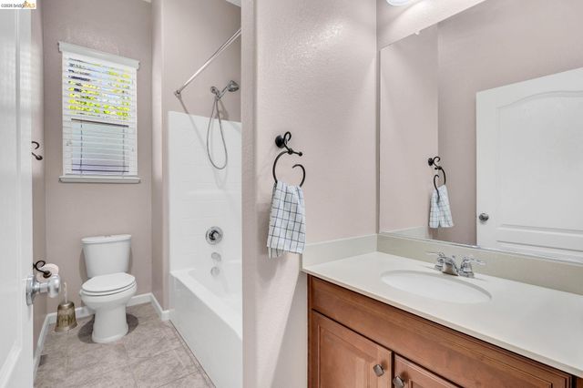 6432 Laurel Creek Pl, Livermore, CA 94551
