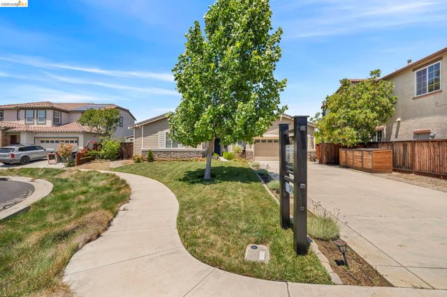 6432 Laurel Creek Pl, Livermore, CA 94551