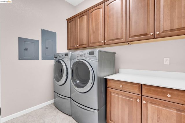 6432 Laurel Creek Pl, Livermore, CA 94551