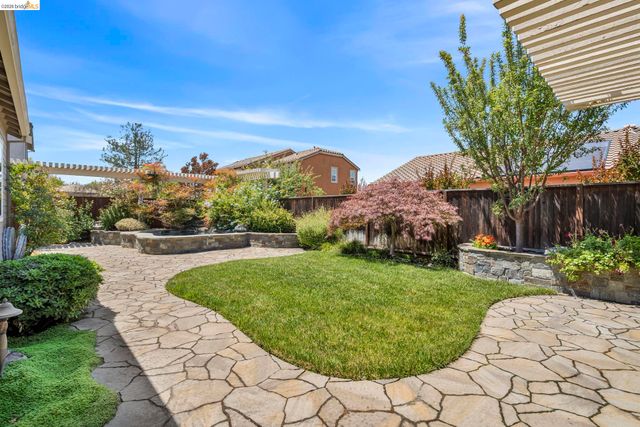6432 Laurel Creek Pl, Livermore, CA 94551