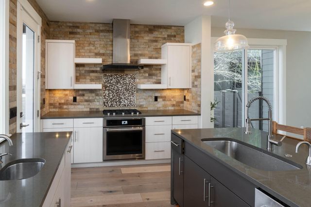 60069 SE Ruby Peak Loop, Bend, OR 97702