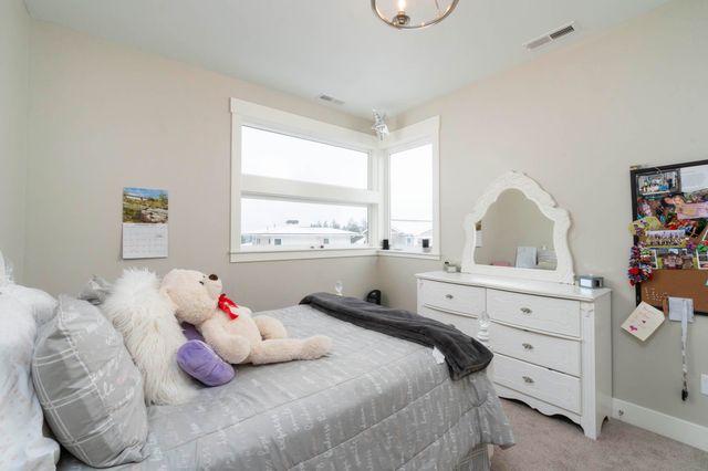 60069 SE Ruby Peak Loop, Bend, OR 97702