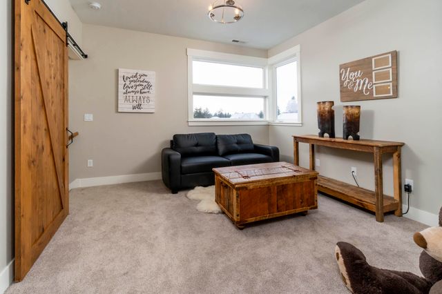 60069 SE Ruby Peak Loop, Bend, OR 97702