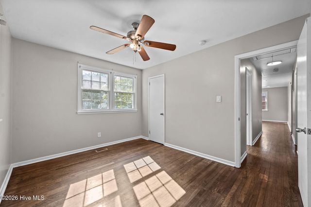 708 Barn Street, Jacksonville, NC 28540