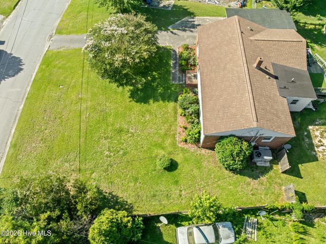 708 Barn Street, Jacksonville, NC 28540