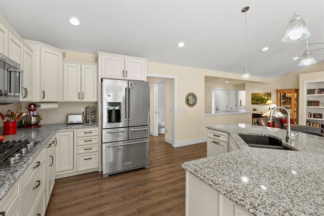 2214 Hunters Pond, Kalamazoo, MI 49048