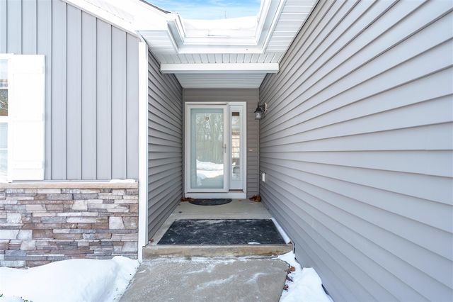 2214 Hunters Pond, Kalamazoo, MI 49048