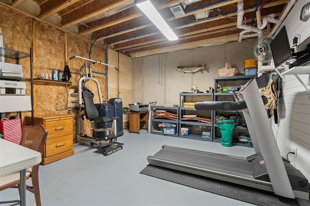 2214 Hunters Pond, Kalamazoo, MI 49048