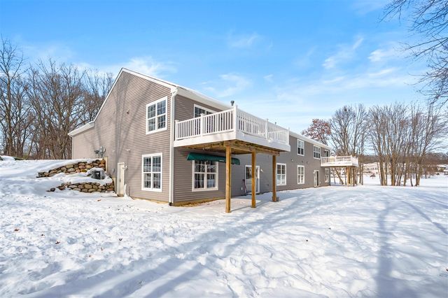 2214 Hunters Pond, Kalamazoo, MI 49048
