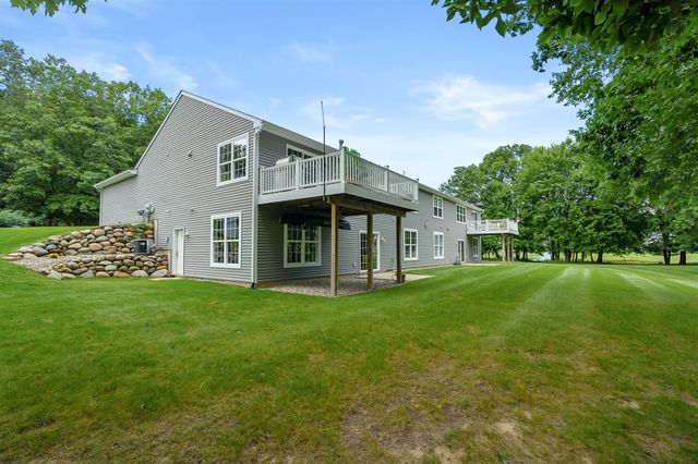 2214 Hunters Pond, Kalamazoo, MI 49048