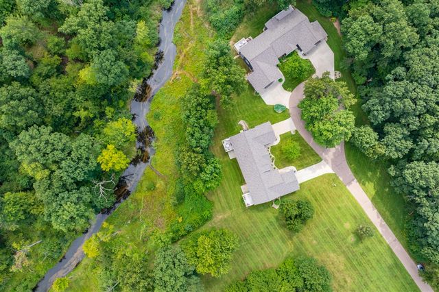 2214 Hunters Pond, Kalamazoo, MI 49048