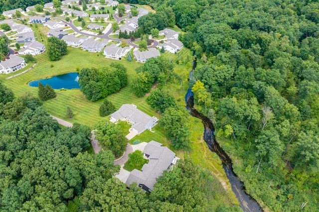 2214 Hunters Pond, Kalamazoo, MI 49048