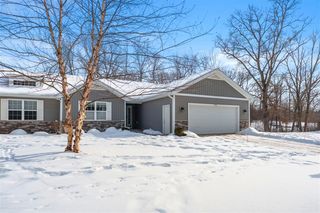 2214 Hunters Pond, Kalamazoo, MI 49048
