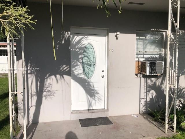 471 SW 10th St 5, Miami, FL 33130