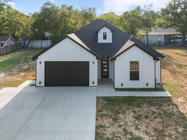 1119 20th Street, Bridgeport, TX 76426