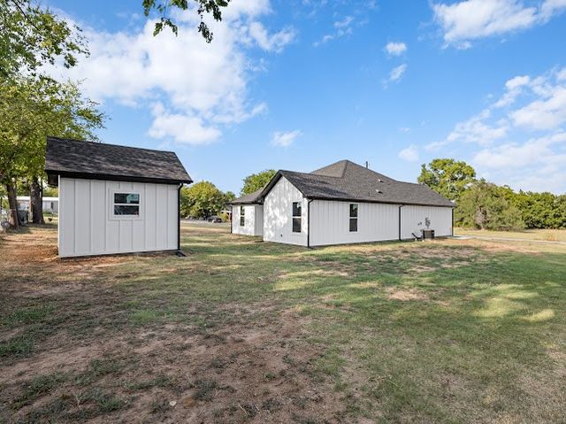 1119 20th Street, Bridgeport, TX 76426
