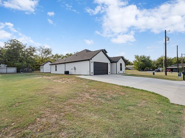 1119 20th Street, Bridgeport, TX 76426