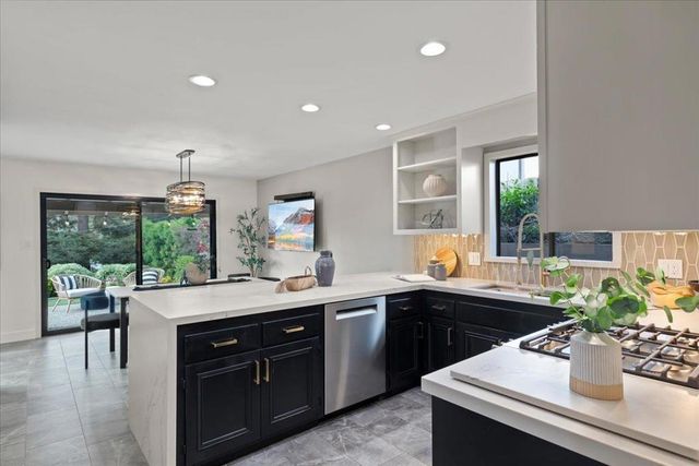 3315 Caxton Court, San Mateo, CA 94403