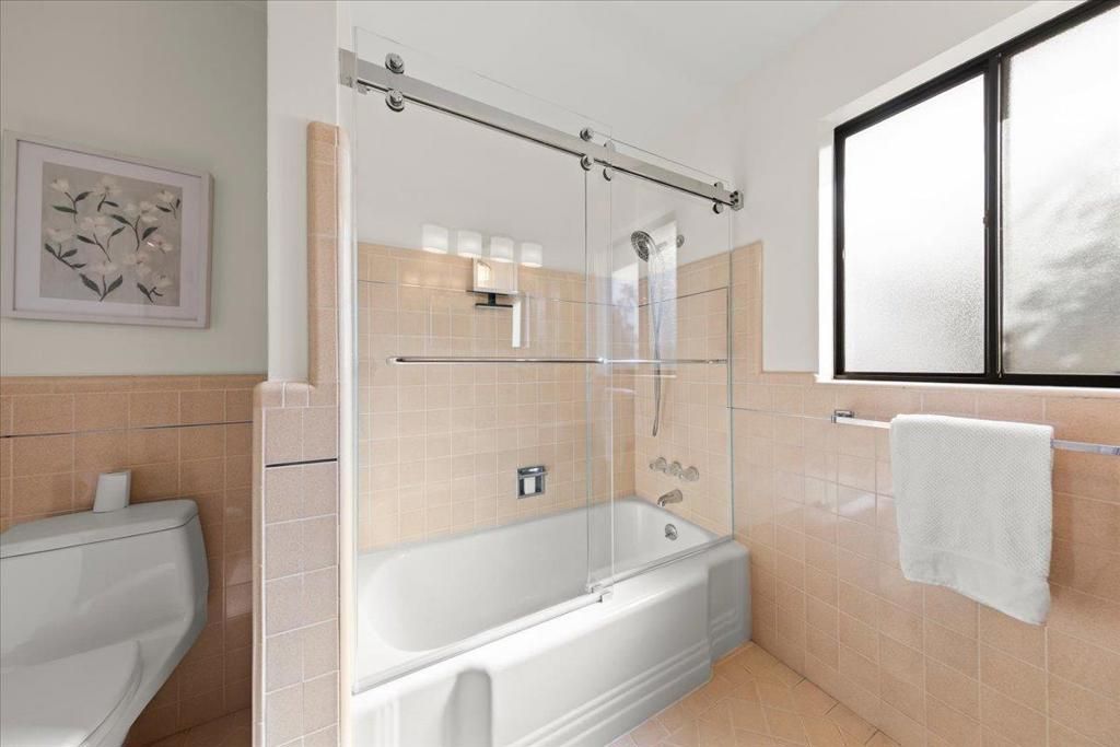 Image 21 of property listing at 3315 Caxton Court, San Mateo, CA 94403