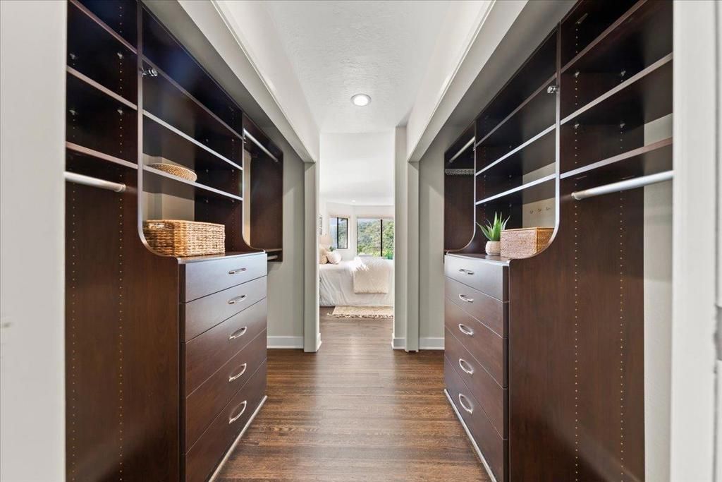 Image 28 of property listing at 3315 Caxton Court, San Mateo, CA 94403