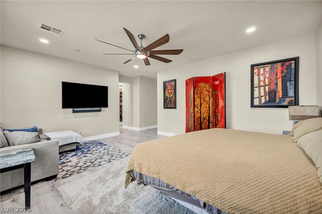 9520 Grand Pass Court, Las Vegas, NV 89129