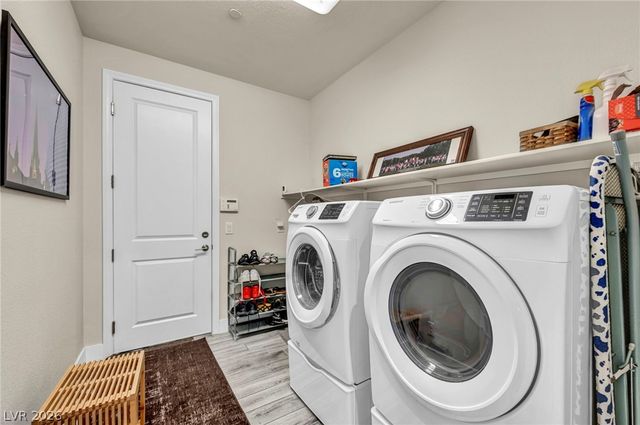 9520 Grand Pass Court, Las Vegas, NV 89129